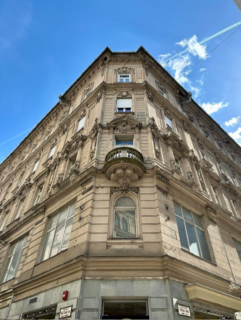 9271_1 Homlokzat.jpeg